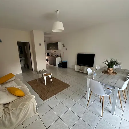 Sur Le Cordon Lagunaire De La Marana Apartment